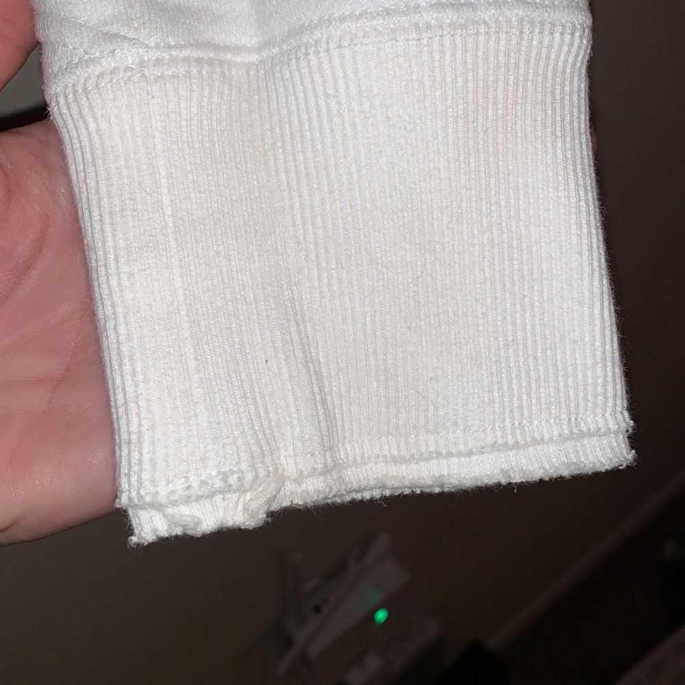 New Roxy sweater - Picture 4 of 8